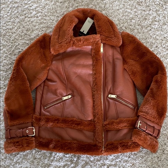 Faux fur/leather zip up warm, comfy coat - Picture 1 of 4